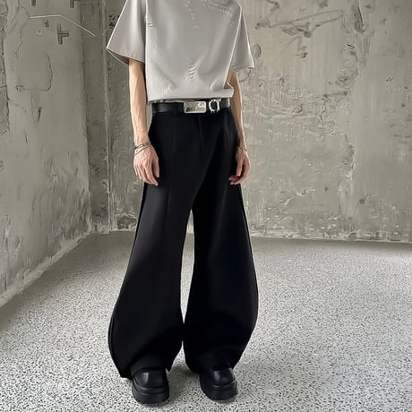 minimal structure wide slacks　VM1135