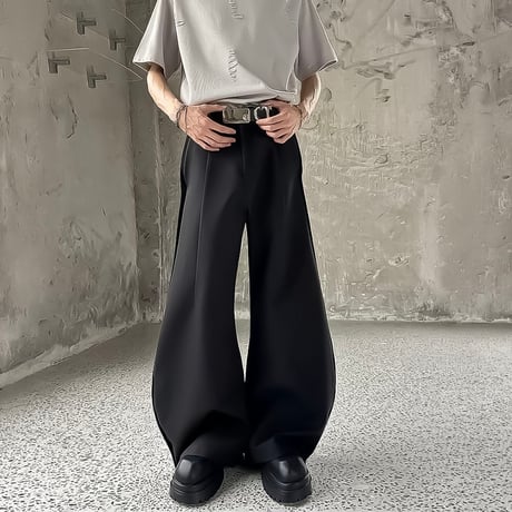 minimal structure wide slacks　VM1135
