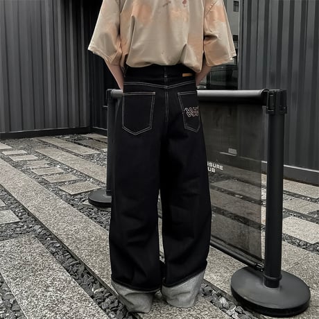 mega wide rolled-up black denim　VM1053