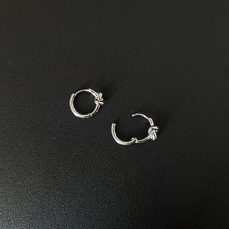 knot design hoop earring　VG1206