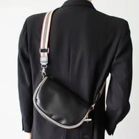 minimal leather half moon bag /3color　VG1195