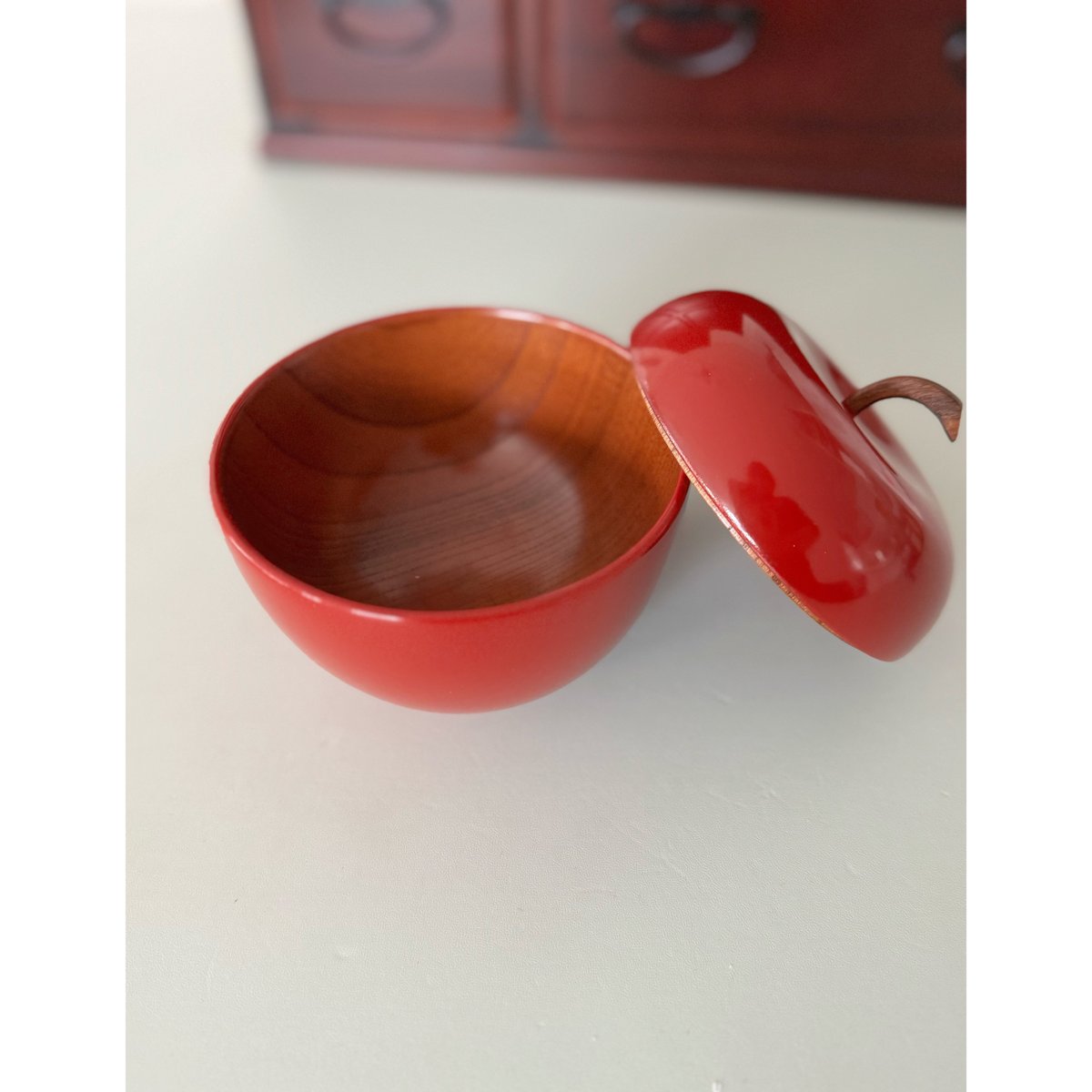 りんごのボンボン入れ（漆器） | SOUEI-JP