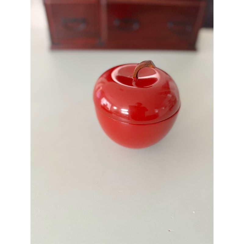 りんごのボンボン入れ（漆器） | SOUEI-JP