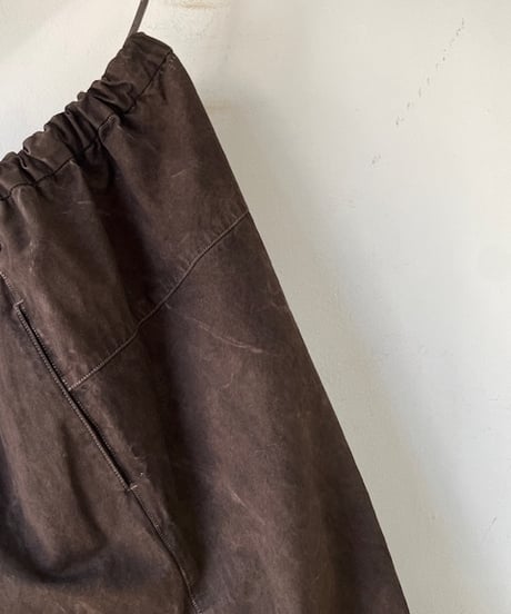 DA’S / Track Pants “dorozome”(DA’Sの泥染めトラックパンツ)