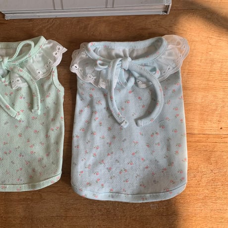 DOGS フラワーレース襟トップス　DOGS Flower Lace Collar Top