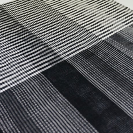 Kawari-Tsuzure table runner