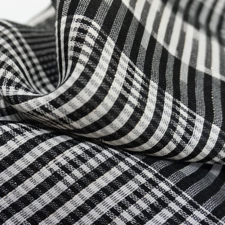 Kawari-Tsuzure table runner
