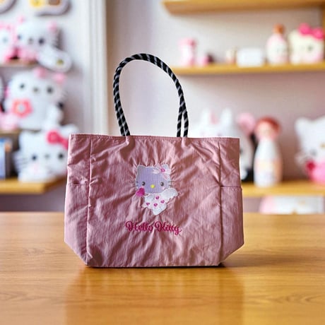 希少‼️ナースデザインハローキティ ハート柄ポーチ 1996年製 ♡チャーム付き ハローキティ ポーチ（セーラーカラー）｜サンリオオンライン