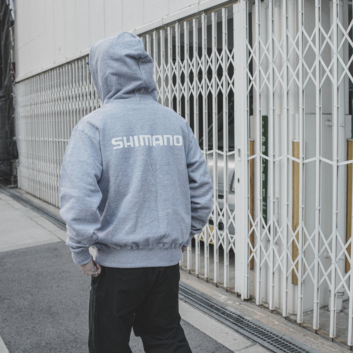 SHIMANO Big Logo Zip-up Hoodie Gray | SHIMANO O