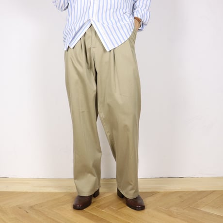 W28 2-Tuck Chino Trousers 012