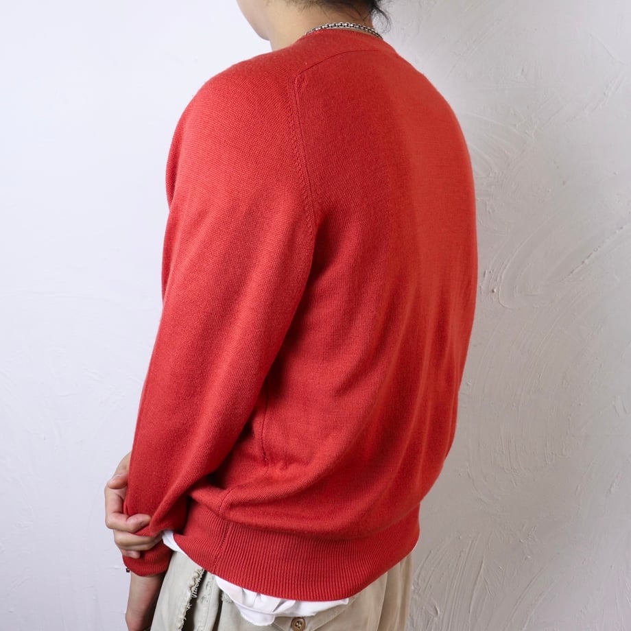 69046ac8a8296c3171a0a621