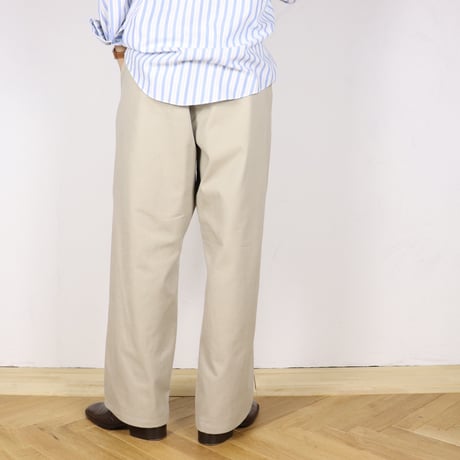 W29 2-Tuck Chino Trousers 014
