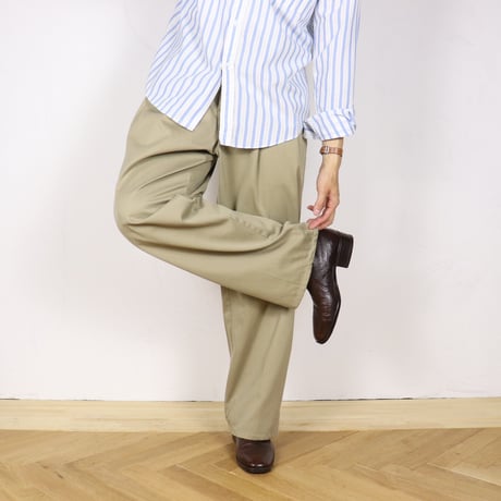 W28 2-Tuck Chino Trousers 012