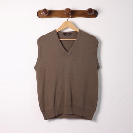 Liviany / 1980s Italian Wool Knit Vest