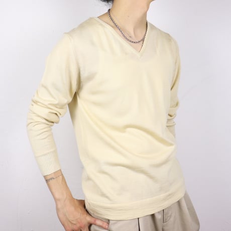 "Clairmaille" V-Neck Acryl Knit Sweater 1980s