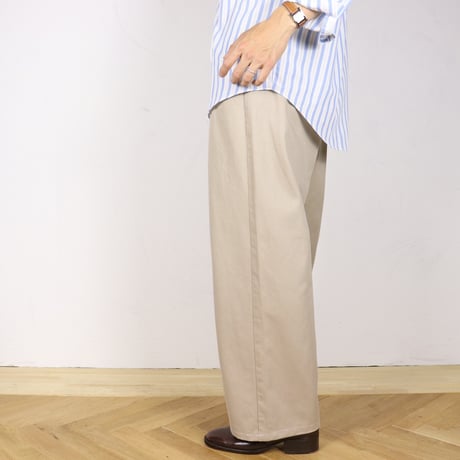 W28 2-Tuck Chino Trousers 013