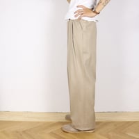 W27 2-Tuck Chino Trousers 002