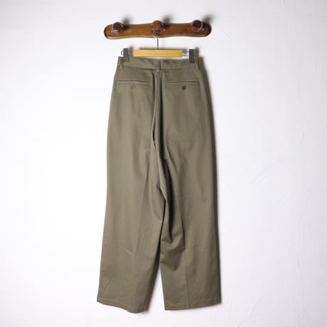 W26 2-Tuck Chino Trousers 038