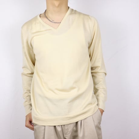 "Clairmaille" V-Neck Acryl Knit Sweater 1980s