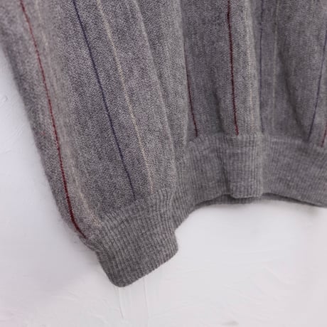 Gran Sasso / 1980s Italian Wool V-Neck Sweater