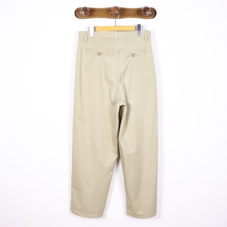W30 2-Tuck Chino Trousers 011