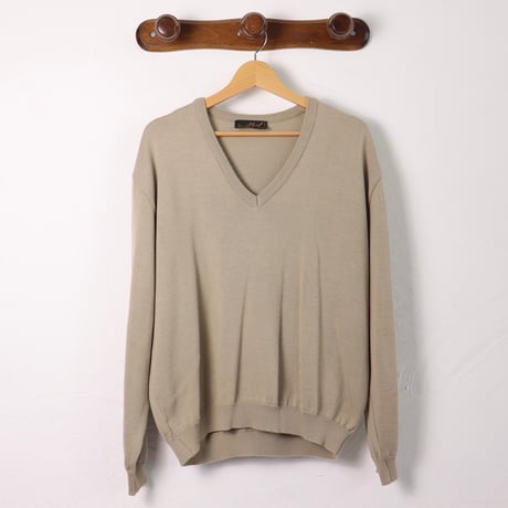 Daniel Hechter Diffusion / 1980s French Beige V-Neck Knit