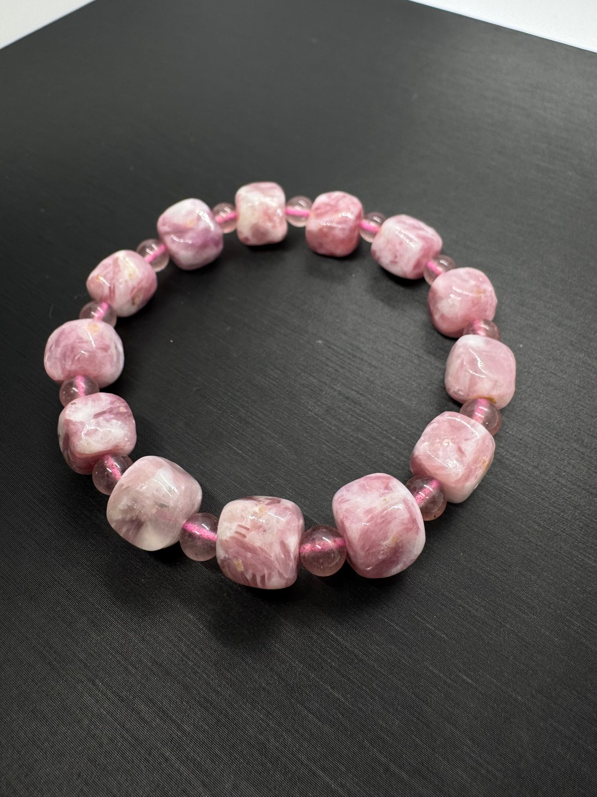 ピンクマイカ｜キューブ（9.6mm） | HiJiRi stone