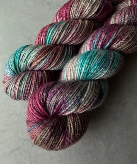 DK / Faded Petal