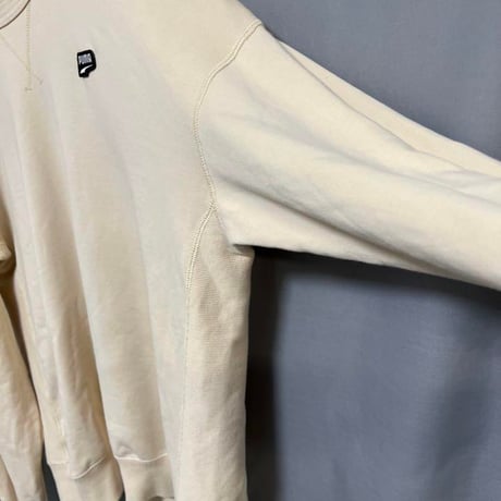 PUMA プーマ　パイル地　スウェット　ベージュ　ヌードカラー　ワッペン