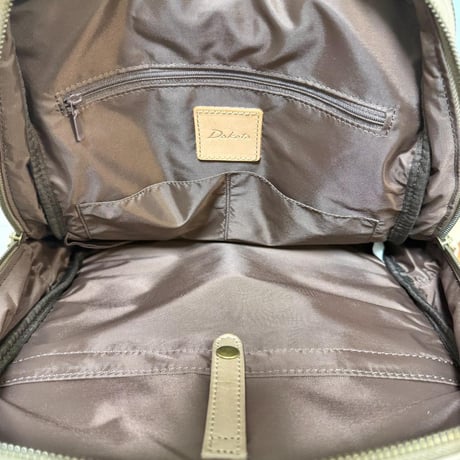 Dakota ダコタ ベージュ レザー リュック 中型