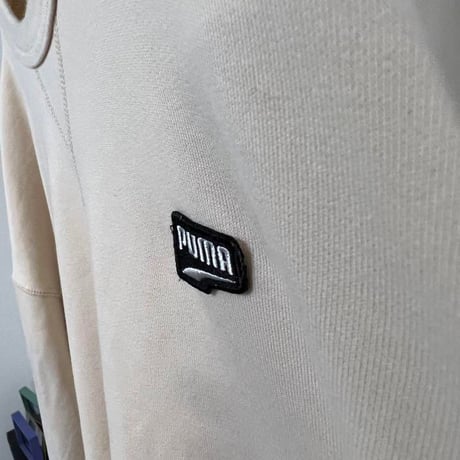PUMA プーマ　パイル地　スウェット　ベージュ　ヌードカラー　ワッペン