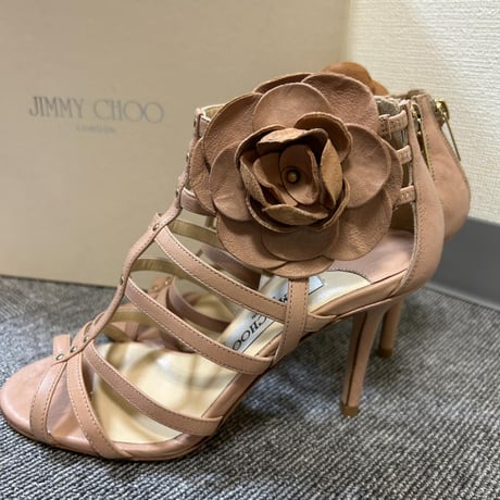 ジミーチュウ　JIMMY CHOO ベージュ フラワーサンダル