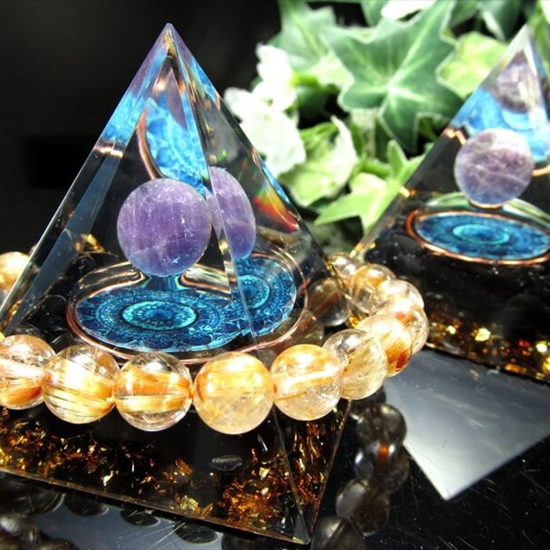 叡智とグラウンディング アメジストスフィア オルゴナイトピラミッド