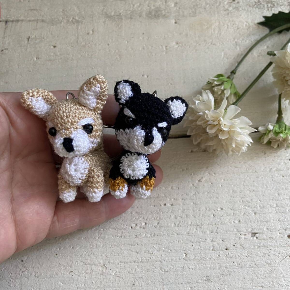 ハンドメイド 編みぐるみ ちわわ チワワ 犬 キーホルダー | NOIR BLANC