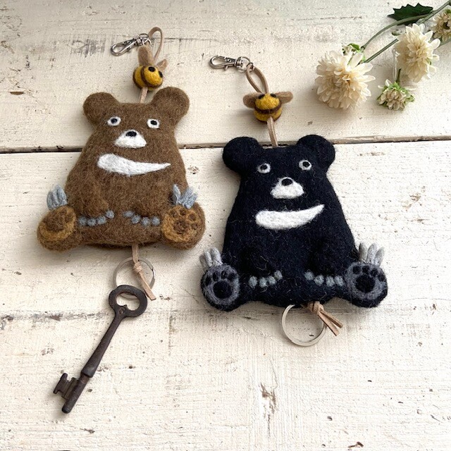 羊毛 フェルト クマ 熊 ベアー ハチ キーケース ハンドメイド フェア