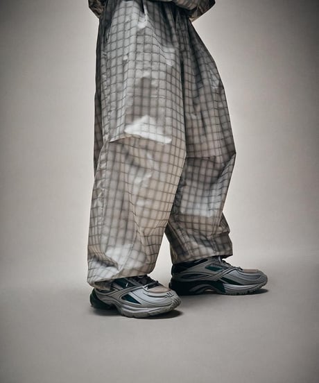 TIGHTBOOTH | PLAID LIGHT BALLOON PANTS | BLACK