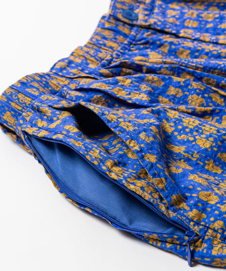 TIGHTBOOTH | BLEEDING LOGO BALLOON PANTS | Blue x Mustard