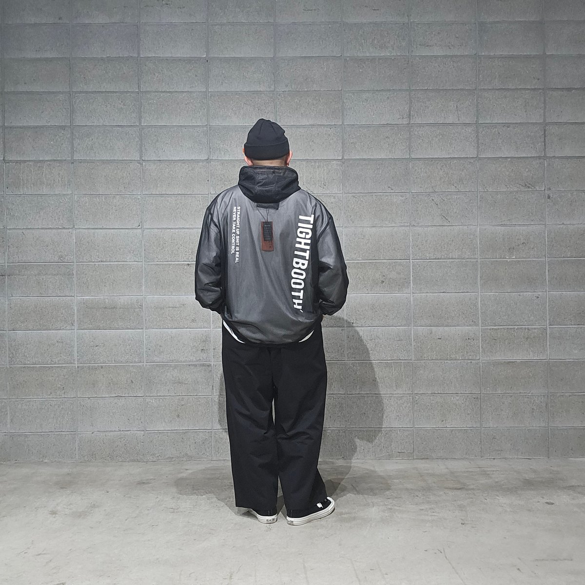 𝐓𝐈𝐆𝐇𝐓𝐁𝐎𝐎𝐓𝐇 | TBPR / LABEL LOGO SHEER PARKA | Bl