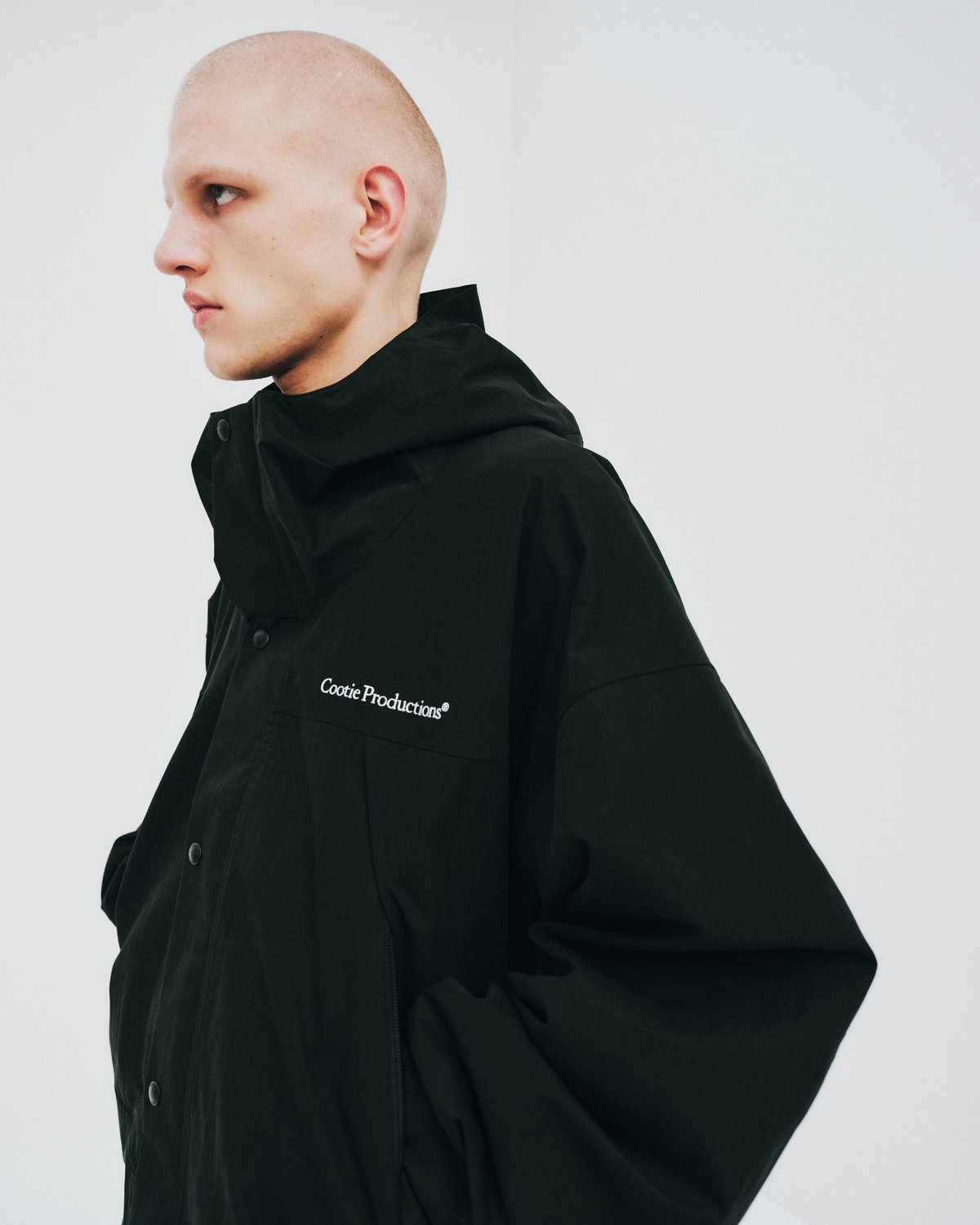 𝐂𝐎𝐎𝐓𝐈𝐄 | 2 Layer N/C Twill Hooded Jacket | Blac