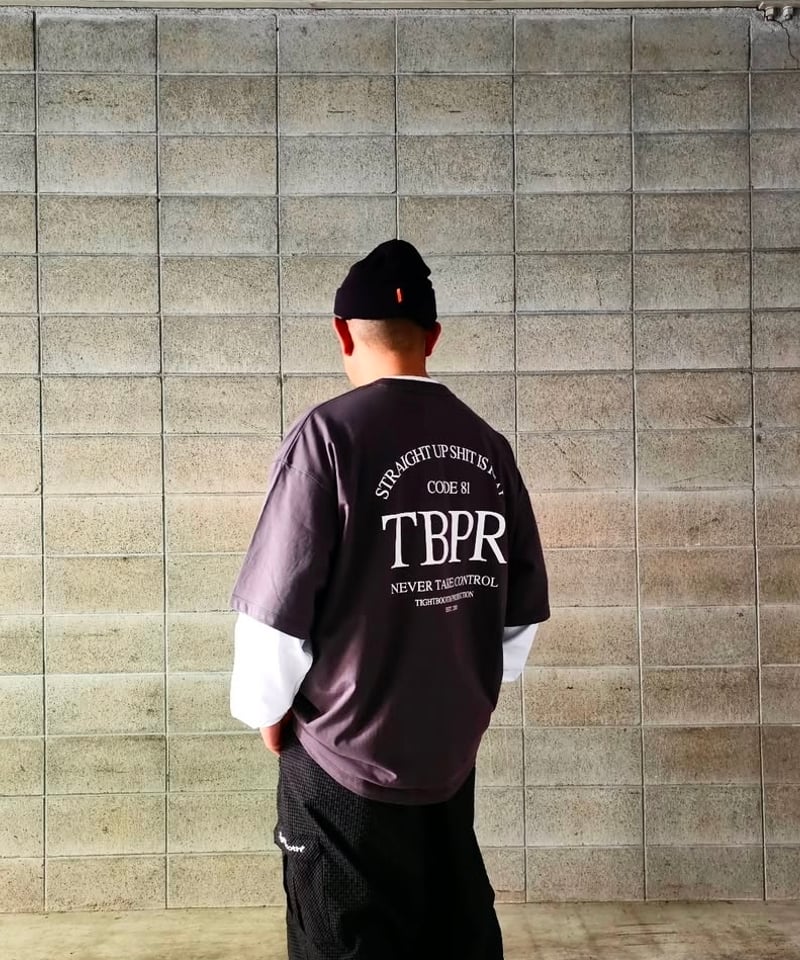 TIGHTBOOTH | STRAIGHT UP S/S T-SHIRT | Cream |
