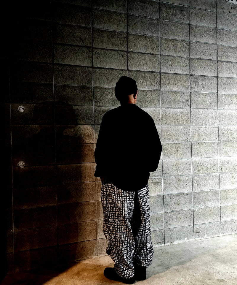TIGHTBOOTH | BLEEDING LOGO BALLOON PANTS | Blac