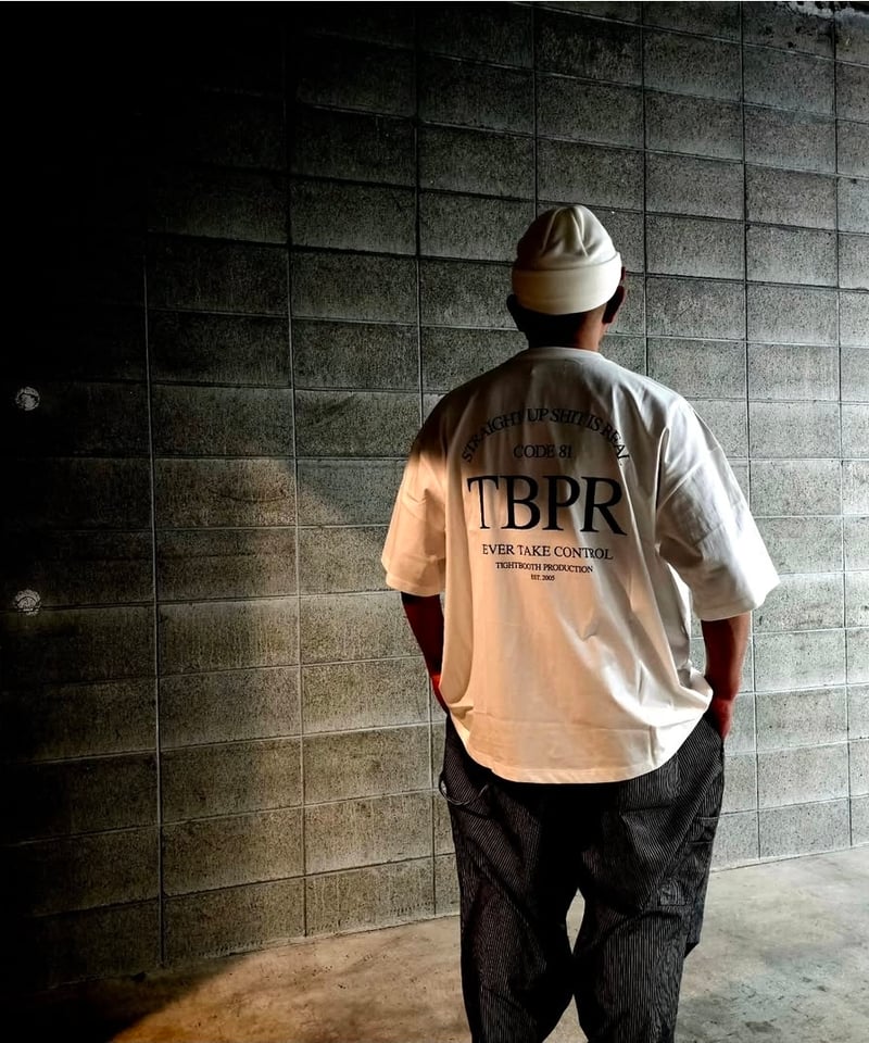 TIGHTBOOTH | STRAIGHT UP S/S T-SHIRT | Cream |