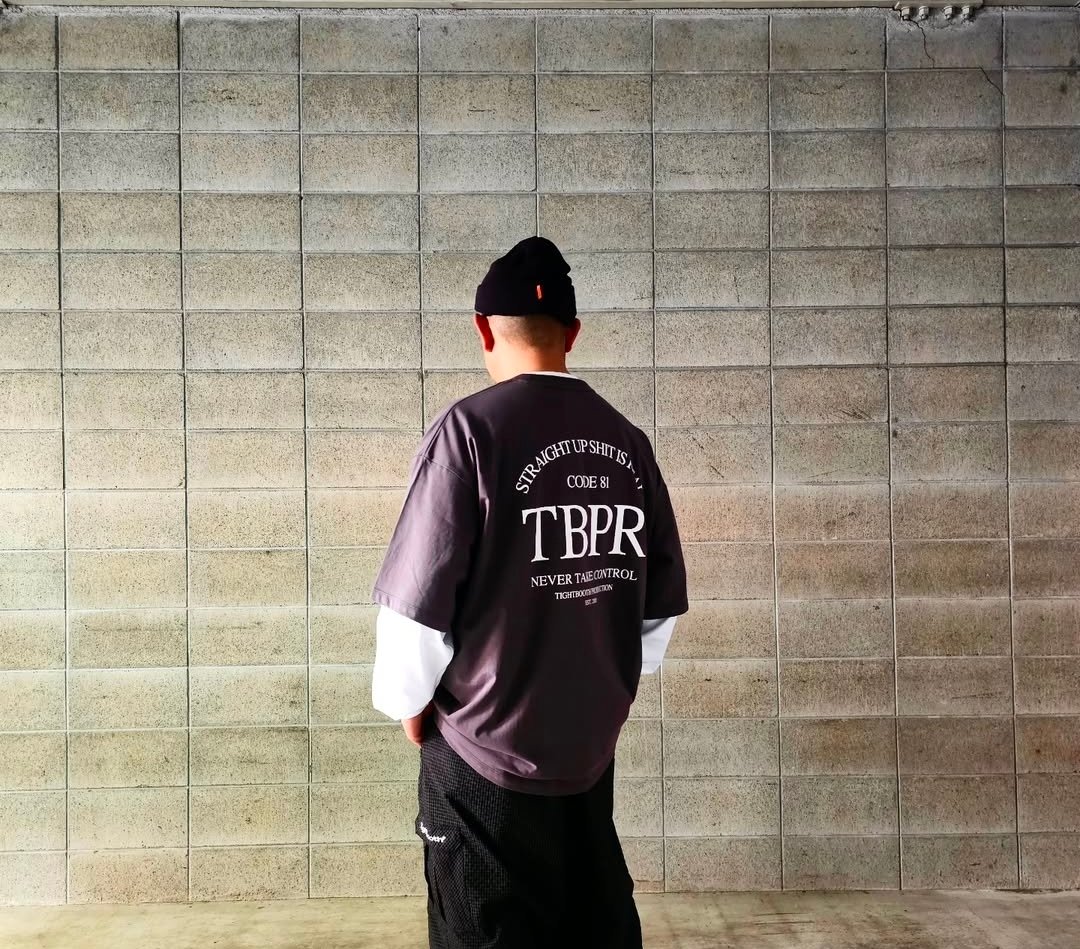 TIGHTBOOTH | STRAIGHT UP S/S T-SHIRT | Black |