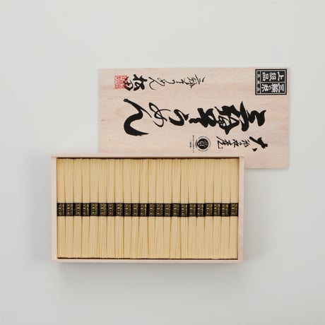 三輪の糸　50ｇ×44束（C-50）