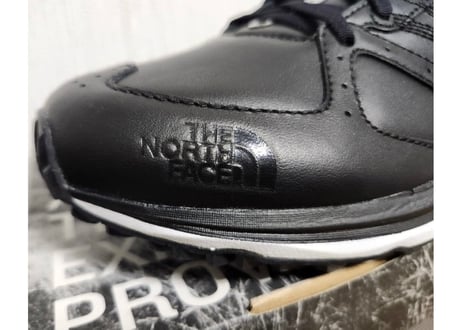 ノースフェイス　THE NORTH FACE　トレイルランニングメンズスニーカー　黒　26.5㎝
