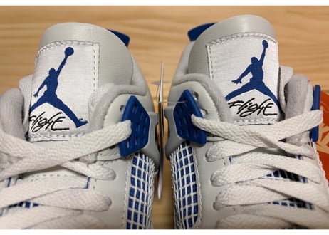 ナイキ AIR JORDAN 4 RETORO インダストリアルブルー　メンズスニーカー　26.5㎝