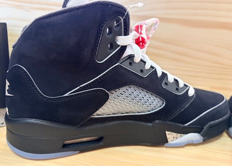 ナイキ　AIR JORDAN5OG ブラックメタリックリイマジンド　メンズスニーカー26.5㎝