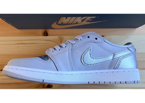 ナイキ　AIRJORDAN1RETRO LOW OG メンズスニーカー26.5㎝ シルバー/グレー