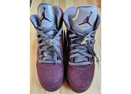 ナイキ　AIR JORDAN 5 RETORO SEメンズスニーカー　ディープ バーガンディ/フリント グレー-シルバー　26.5㎝