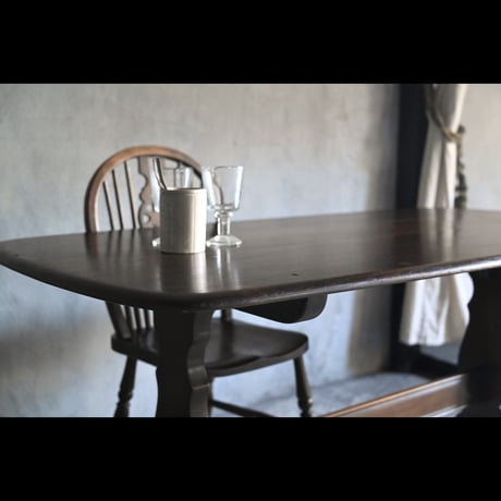 アーコール　リフェクトリーテーブル